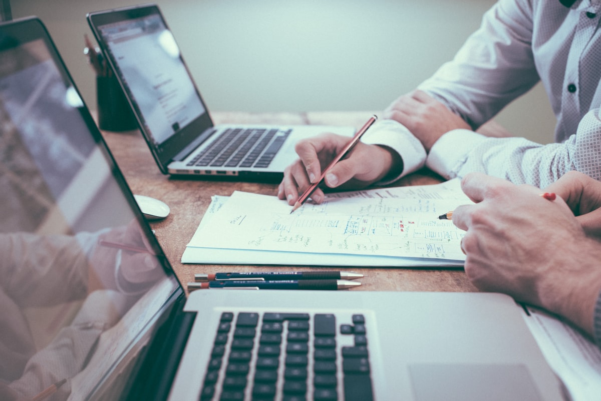 Advisor workspace with charts and calculator for long-term financial review